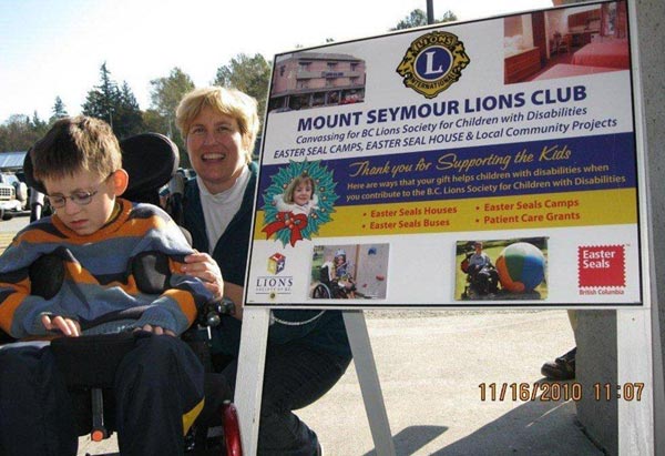 Lions give back at Park and Tilford